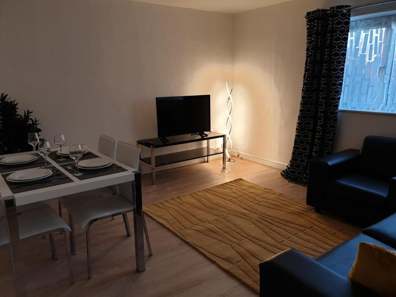 River Court Apartments Lets Cambridge  Luaran gambar